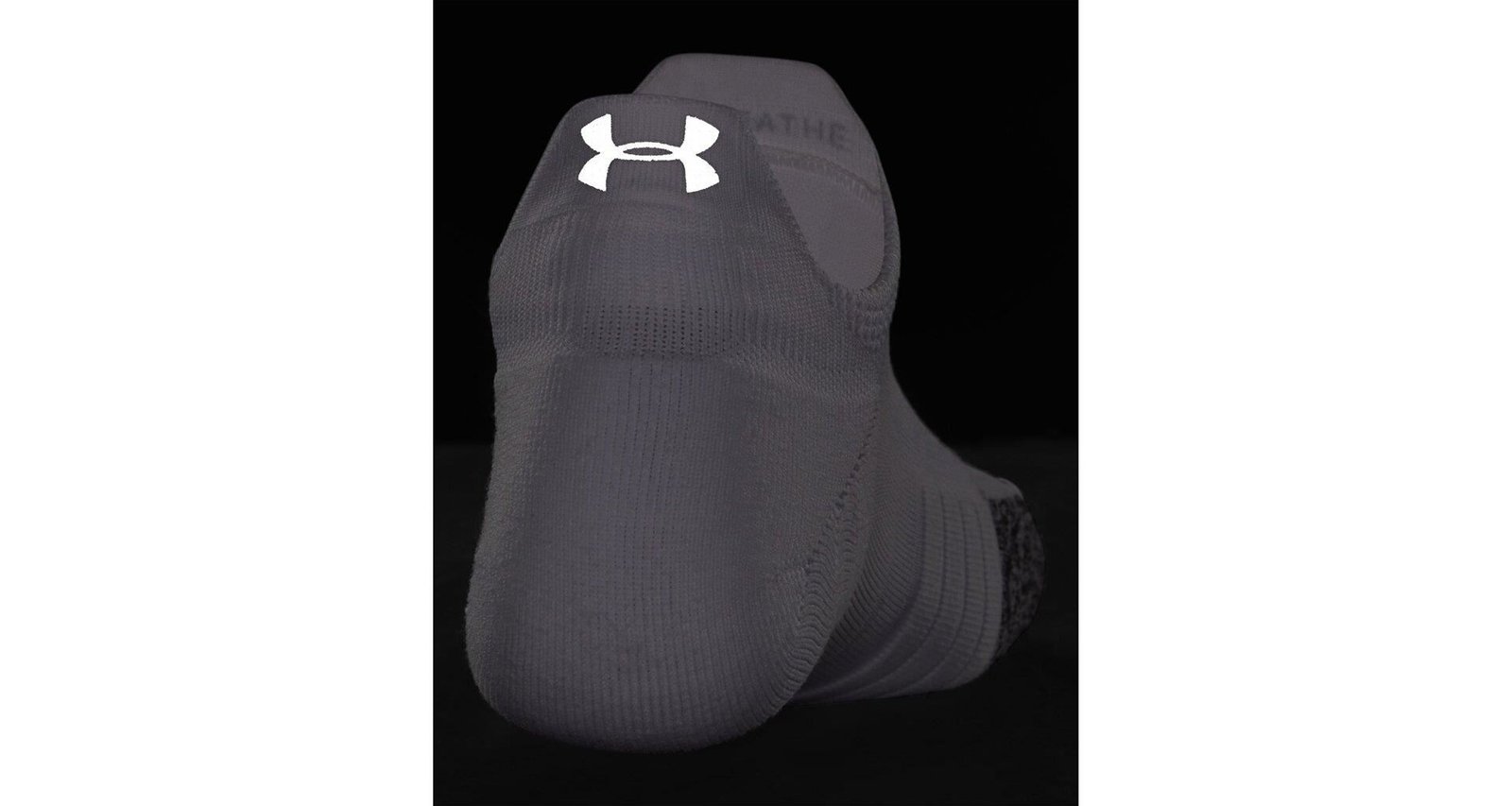 Under Armour Breathe 2 No Show Tab women's socks, white