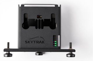 SkyTrak Launch Monitor (EU) + Protective Metal Case