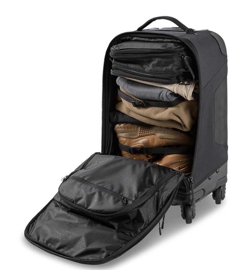 Ogio Renegade 22" 4-Wheel Travel Bag 33L bag, black