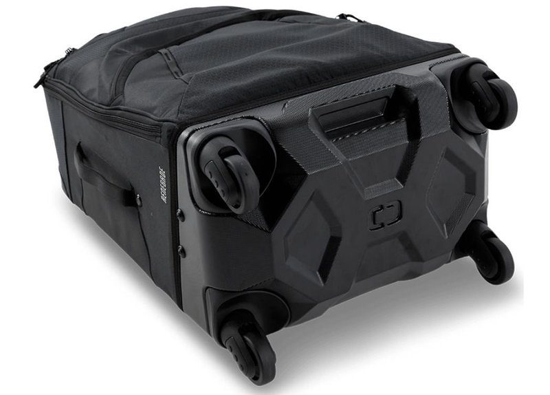 Ogio Renegade 22" 4-Wheel Travel Bag 33L bag, black