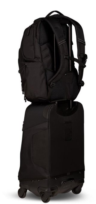 Ogio Renegade 22" 4-Wheel Travel Bag 33L bag, black