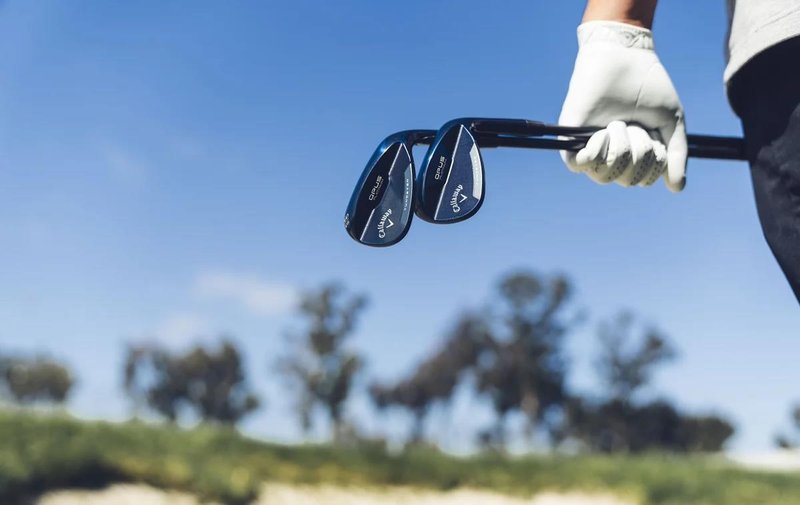 Callaway Opus Platinum Blue men's wedge, graphite