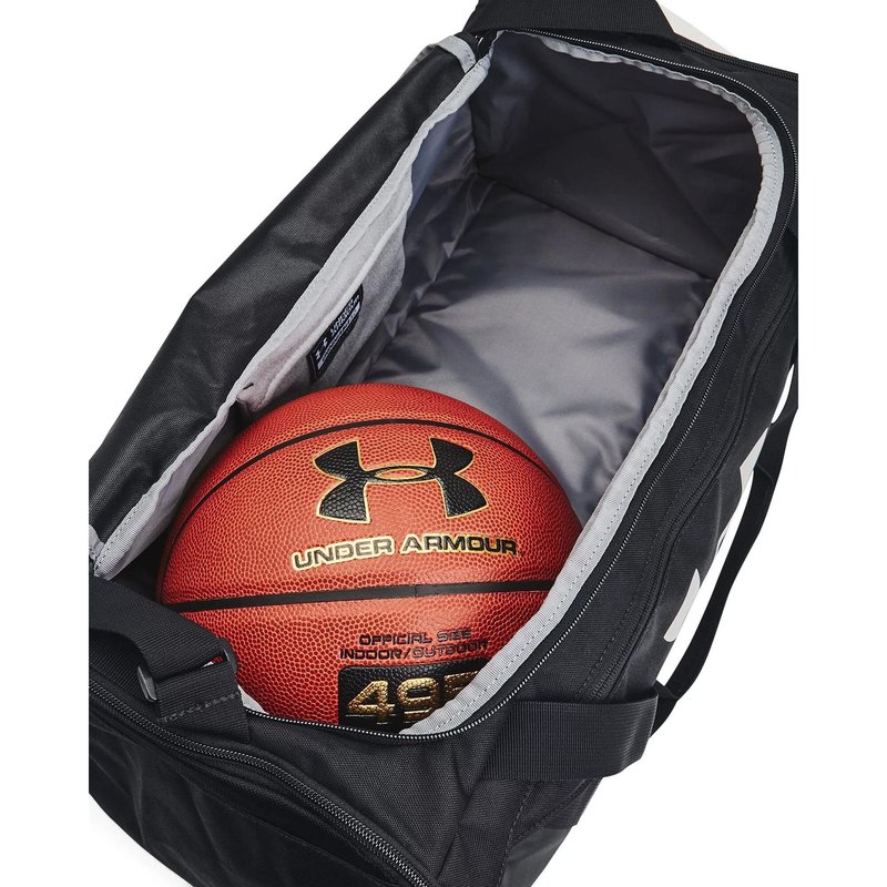 Under Armour Undeniable 5.0 Small Duffle Bag, black
