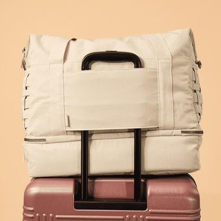 Ogio Ogio Rise Weekender Duffel 36L bag, vanilla creme