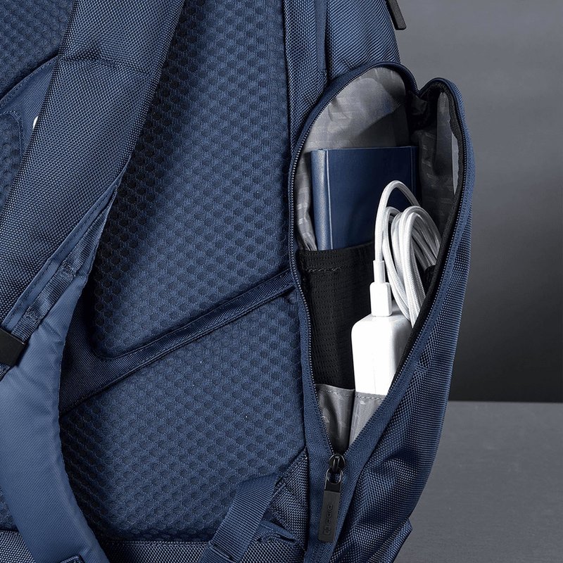 Ogio Ogio Pace Pro 25L Backpack bag, grey pinstripe