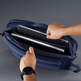 Ogio Ogio Pace Pro Brief 10L Pack bag, grey pinstripe