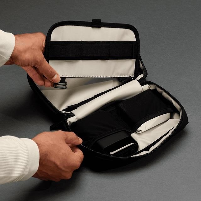 Ogio Pace Pro Tech Case 2L bag, black