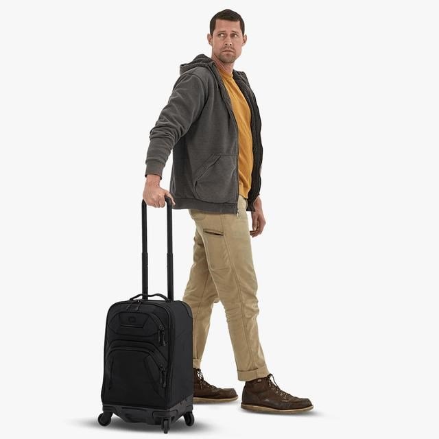 Ogio Renegade 22" 4-Wheel Travel Bag 33L titanium travel bag