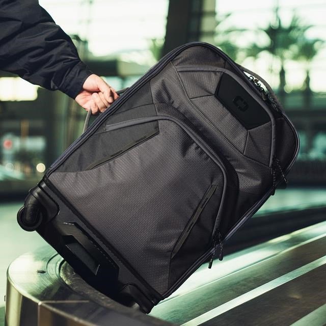 Ogio Renegade 26" 4-Wheel Travel Bag 52L travel bag, titanium