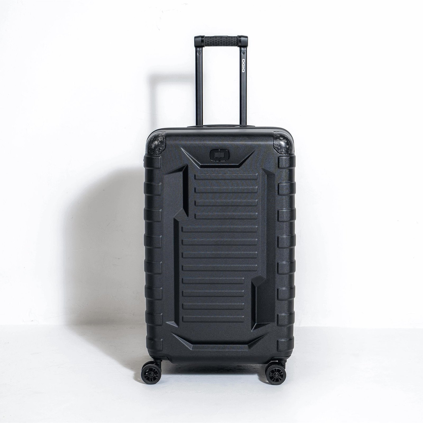 Ogio Renegade Vault Checked Luggage 95L bag, black