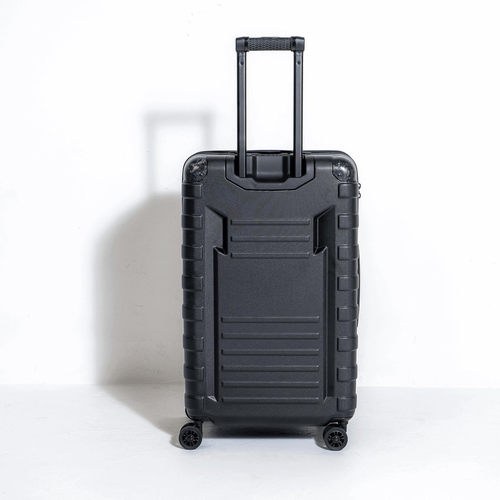Ogio Renegade Vault Checked Luggage 95L bag, black