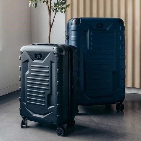 Ogio Renegade Vault Checked Luggage 95L bag, dress blue