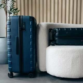 Ogio Renegade Vault Checked Luggage 95L bag, dress blue