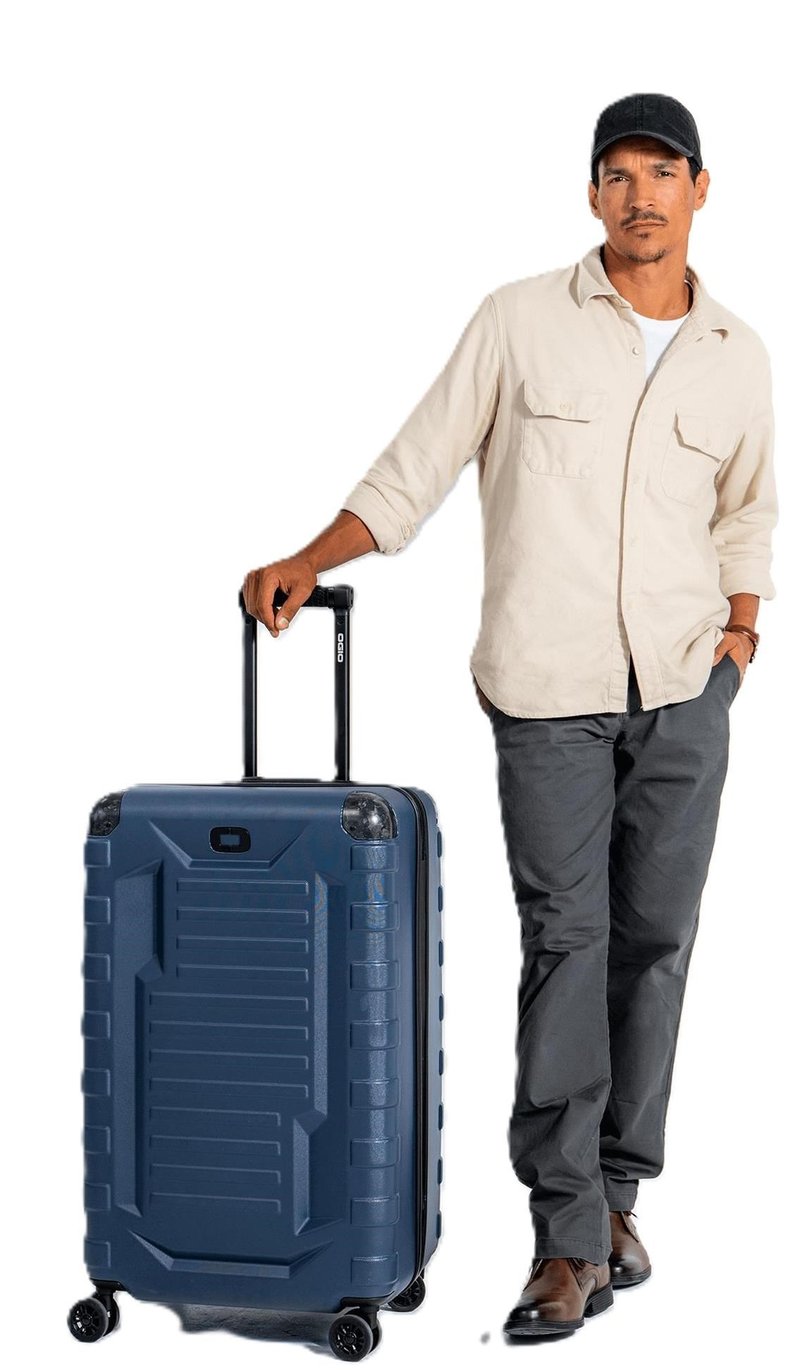 Ogio Renegade Vault Checked Luggage 95L bag, dress blue