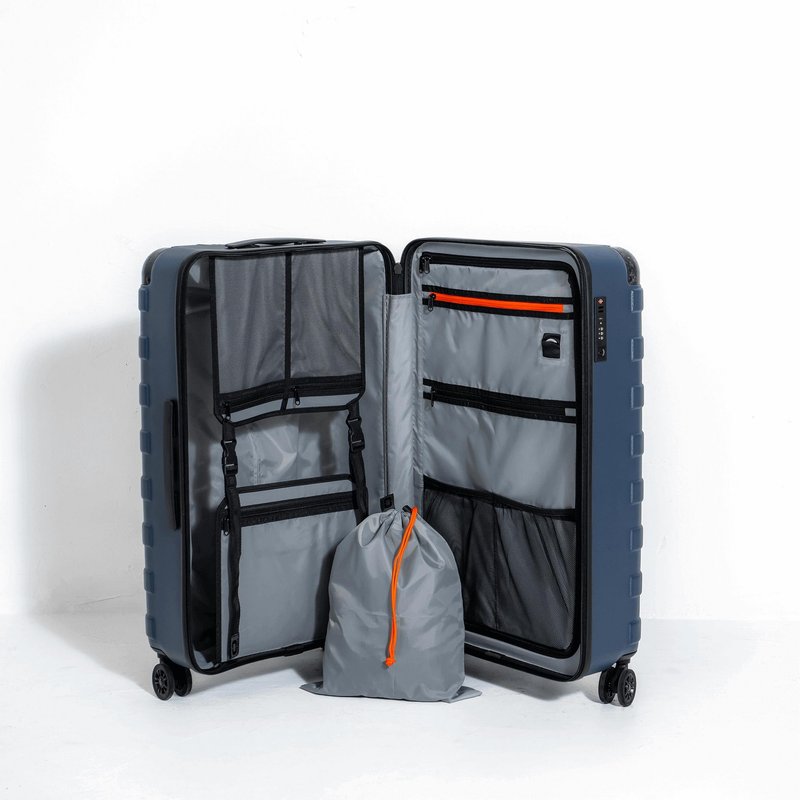 Ogio Renegade Vault Checked Luggage 95L bag, dress blue