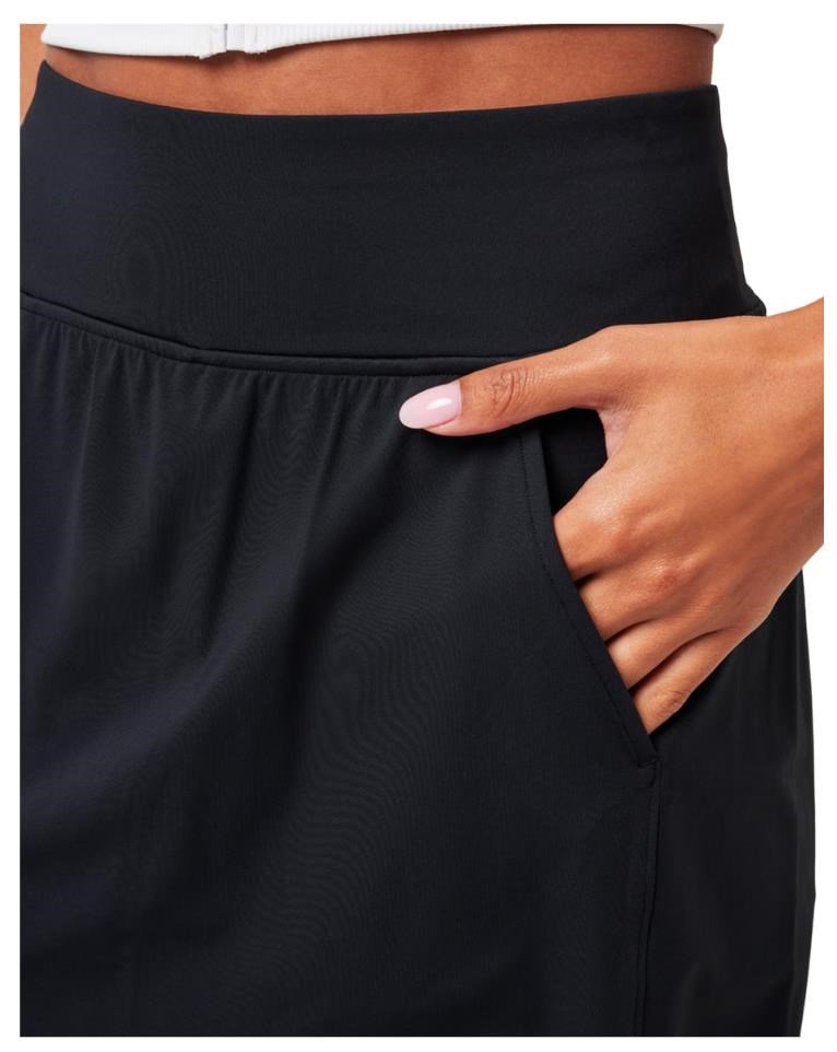 Travis Mathew Game Set Match Moveknit women's skort, black