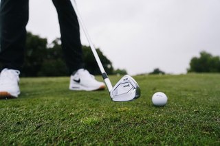 Srixon ZXi5 men's irons, graphite