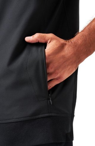 Travis Mathew Wanderlust men's vest, black