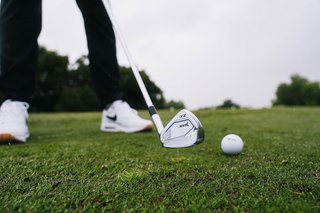 Srixon ZXi5 men's irons, steel