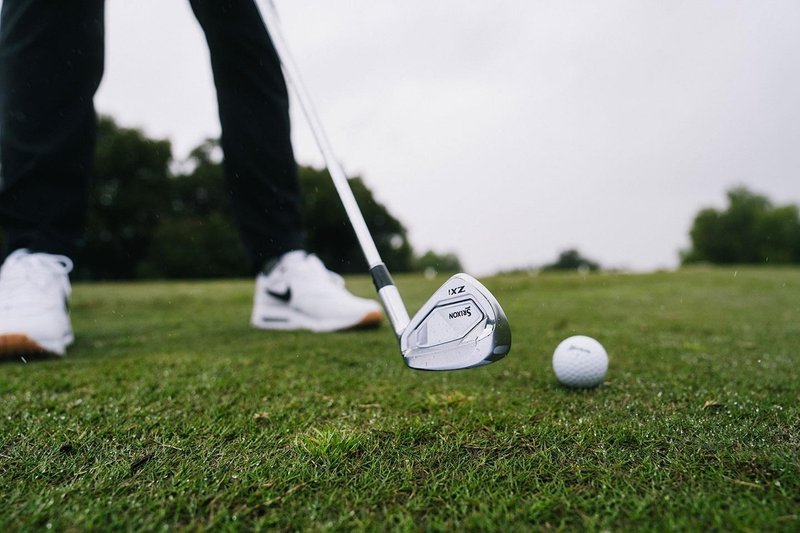 Srixon ZXi5 men's irons, steel