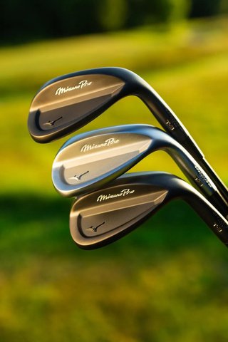 Mizuno Pro T-3 Black wedge, steel