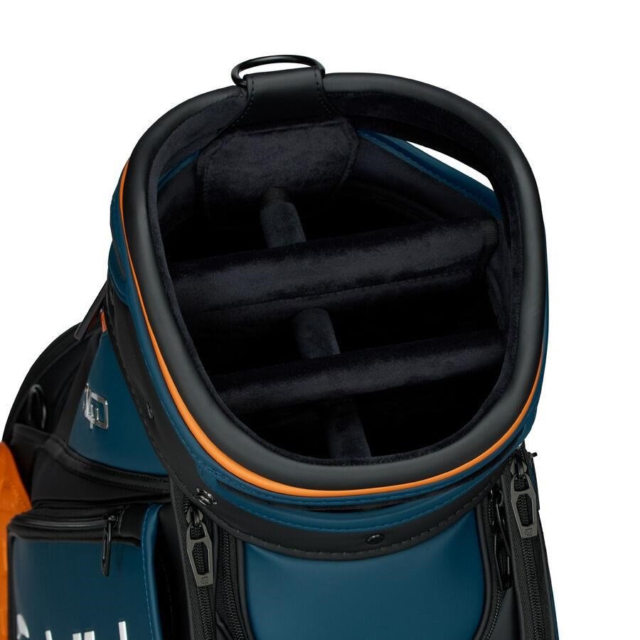 TaylorMade Qi4D Staff cart bag, black