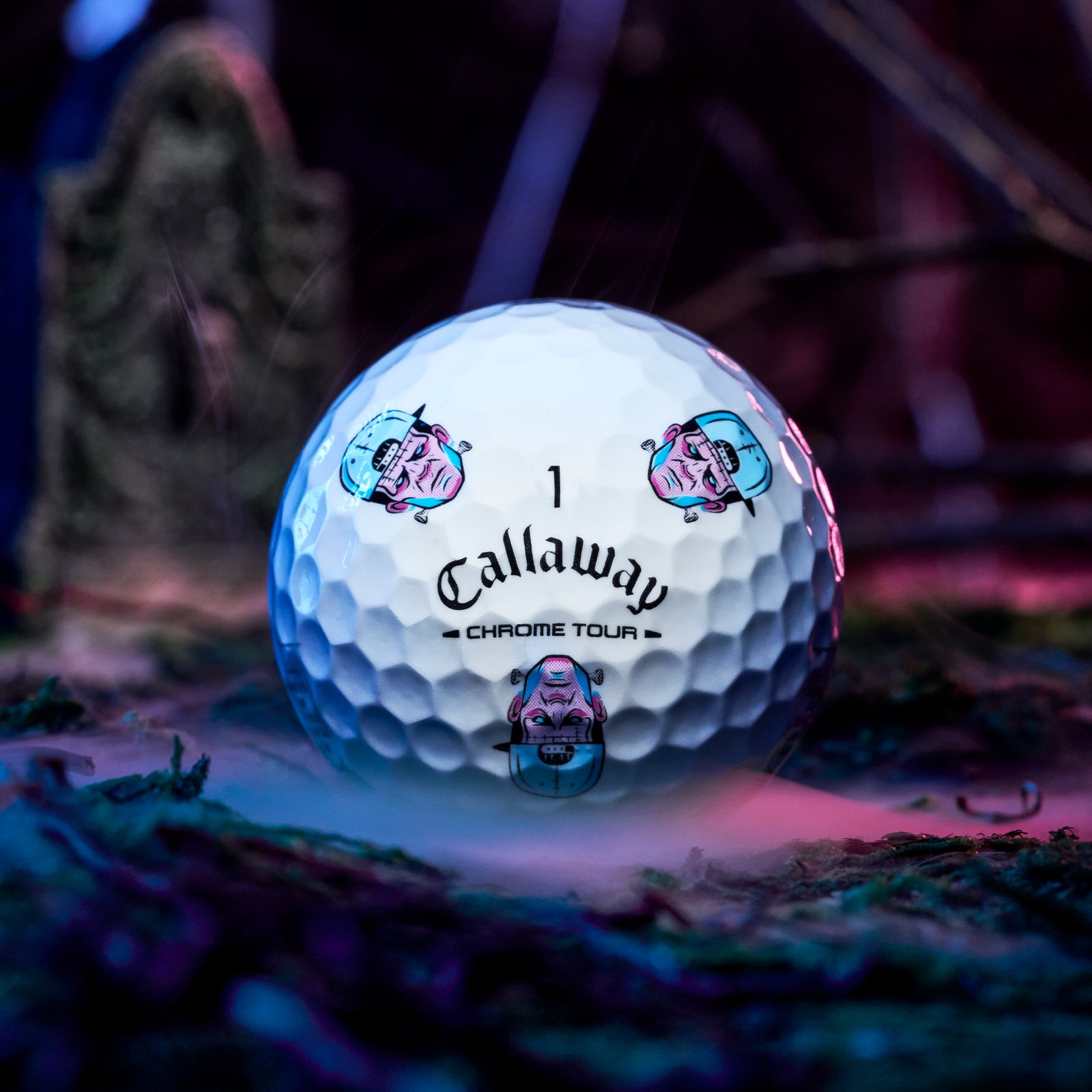 Callaway Chrome Tour Truvis HALLOWEEN golf balls 2026 (12 balls), white