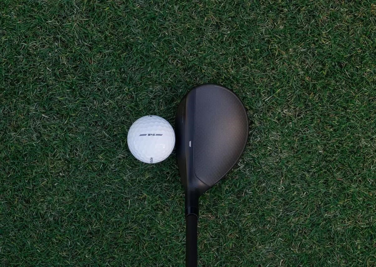 TaylorMade Qi4D Max men's hybrid