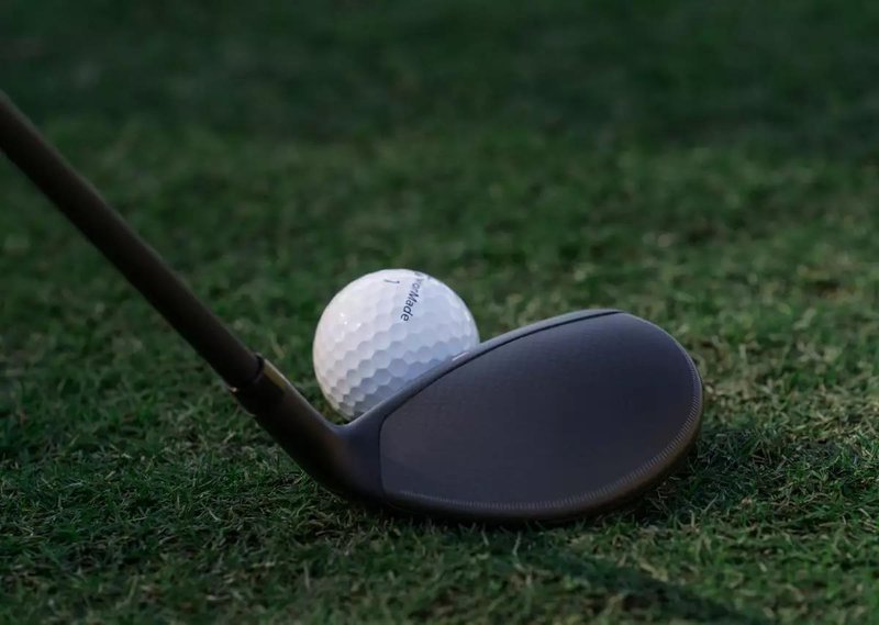 TaylorMade Qi4D Max men's hybrid