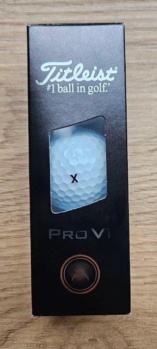 Titleist Pro V1 golf balls, text color: black, standard numbering 1-4, Text: X - 3 balls