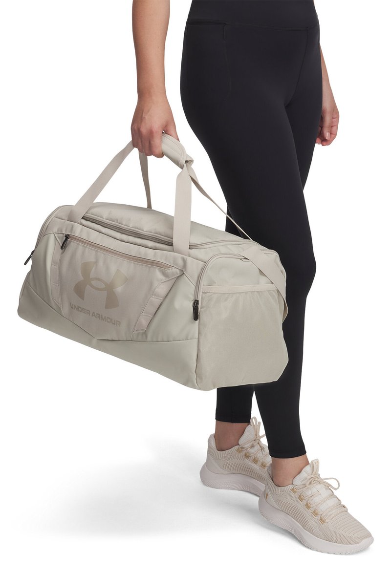 Under Armour Undeniable 5.0 Small Duffle Bag, khaki base/city khaki