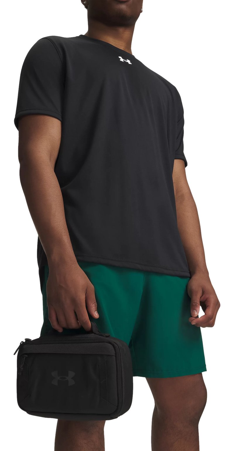 Under Armour Hustle Travel Kit, black