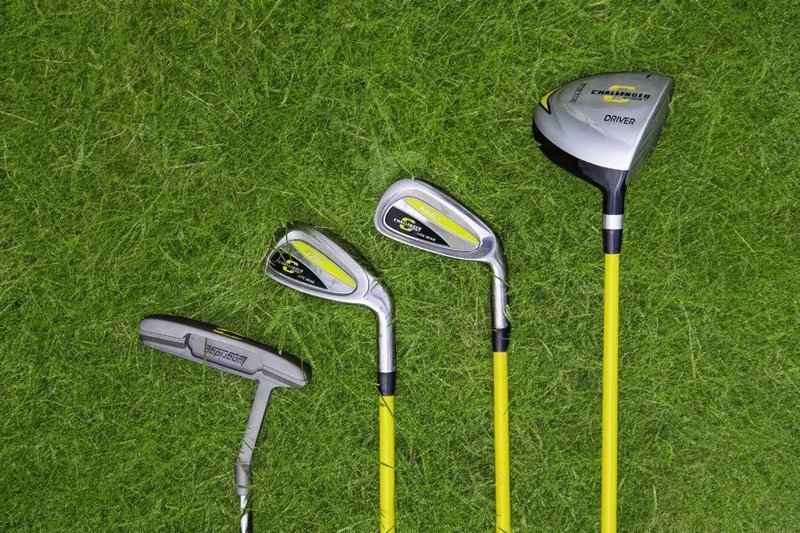 Longridge Challenger junior golf set, steel/graphite