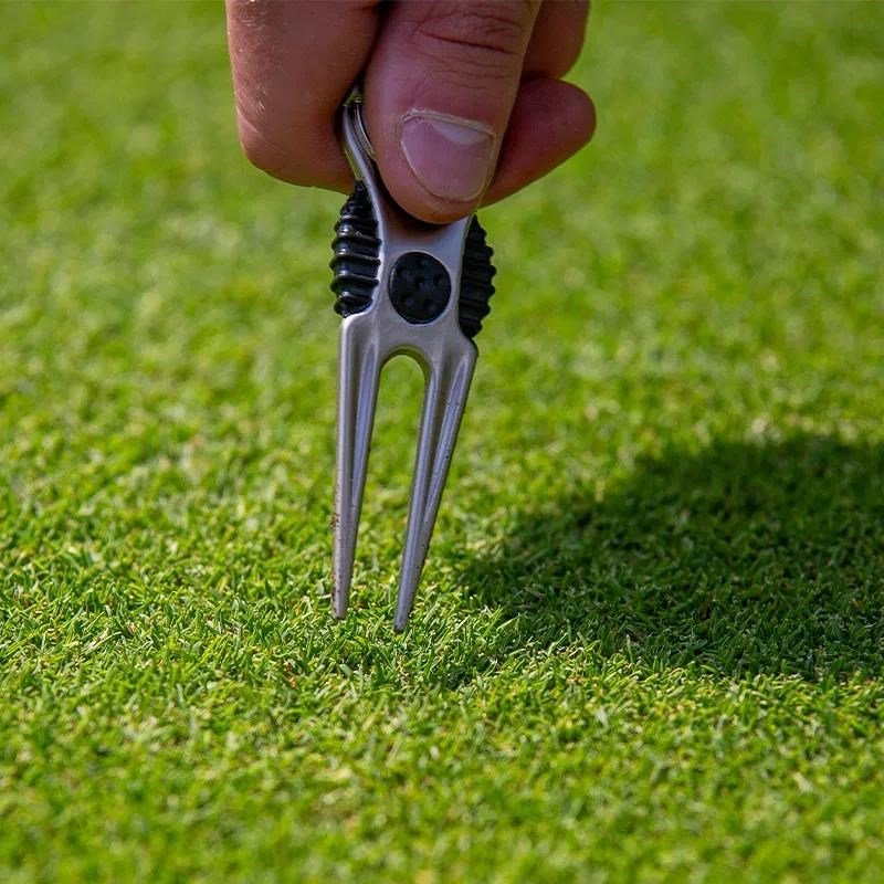 Longridge Vector Pitchfork Divot Tool