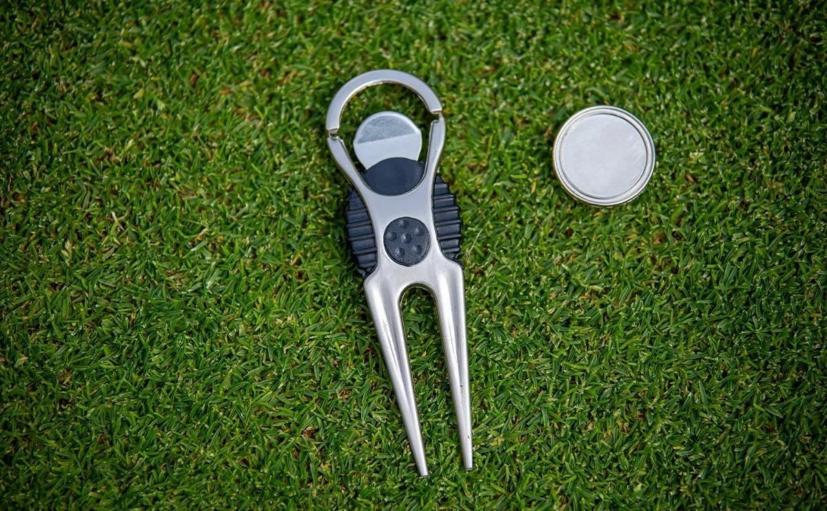 Longridge Vector Pitchfork Divot Tool