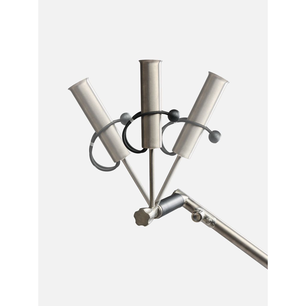 Davies Caddy Titan Adjustable Umbrella Holder – mounted on Titan trolley