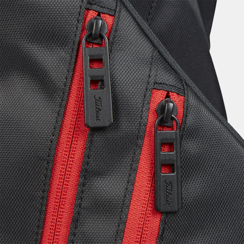 High-Quality YKK Zippers on Titleist Premium Carry Bag
