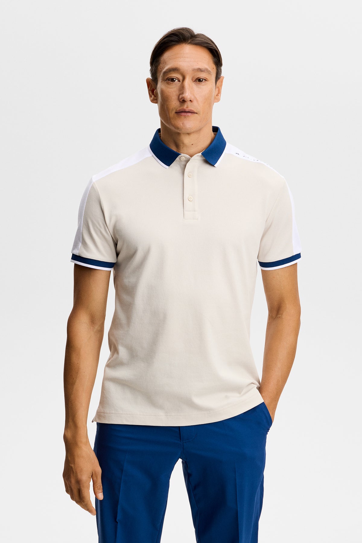 J.Lindeberg Jace Polo Moonbeam - contrast shoulder panels detail