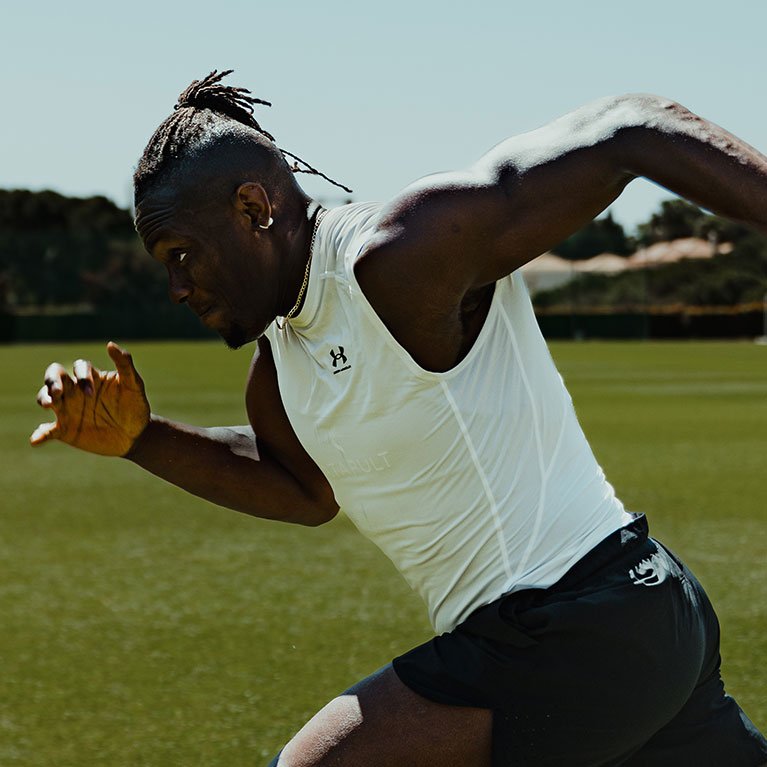 HeatGear technology keeping athlete cool and dry