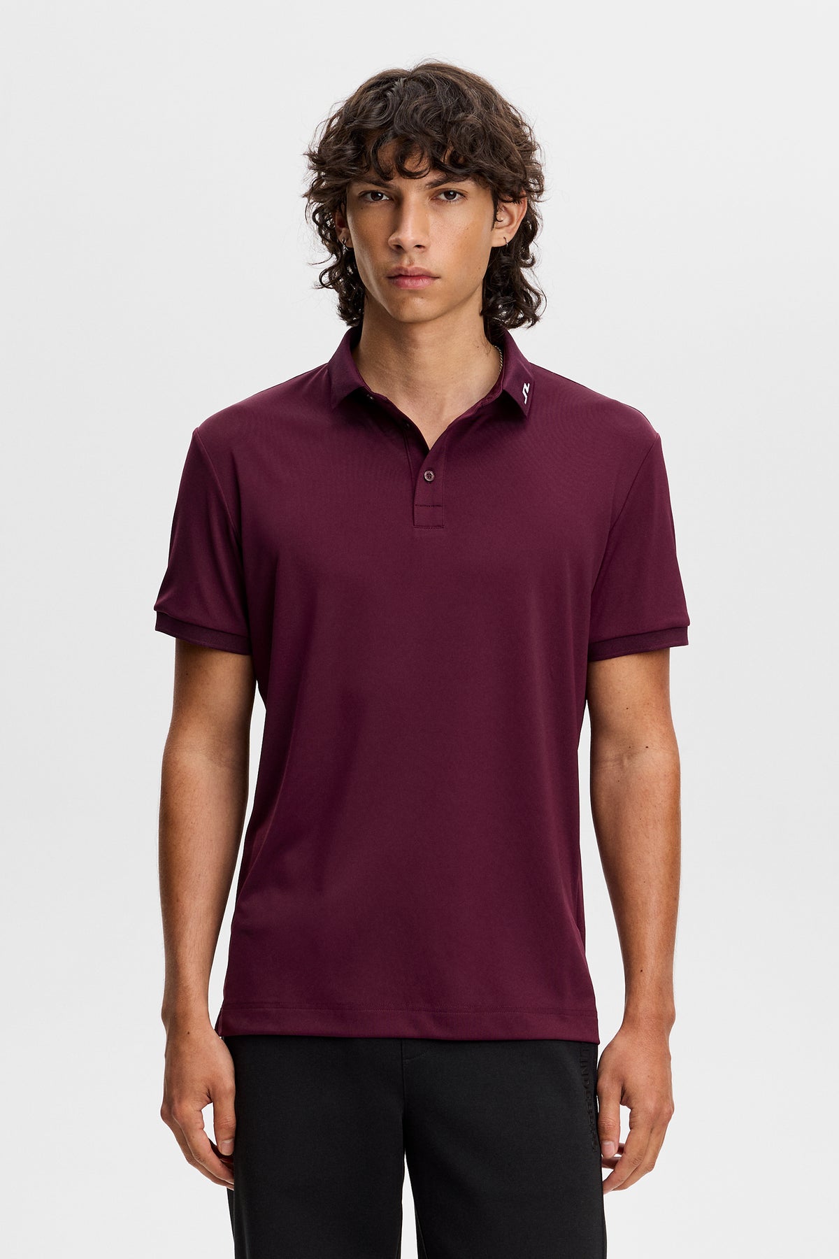 J.Lindeberg KV Print Polo Winetasting – front view on course